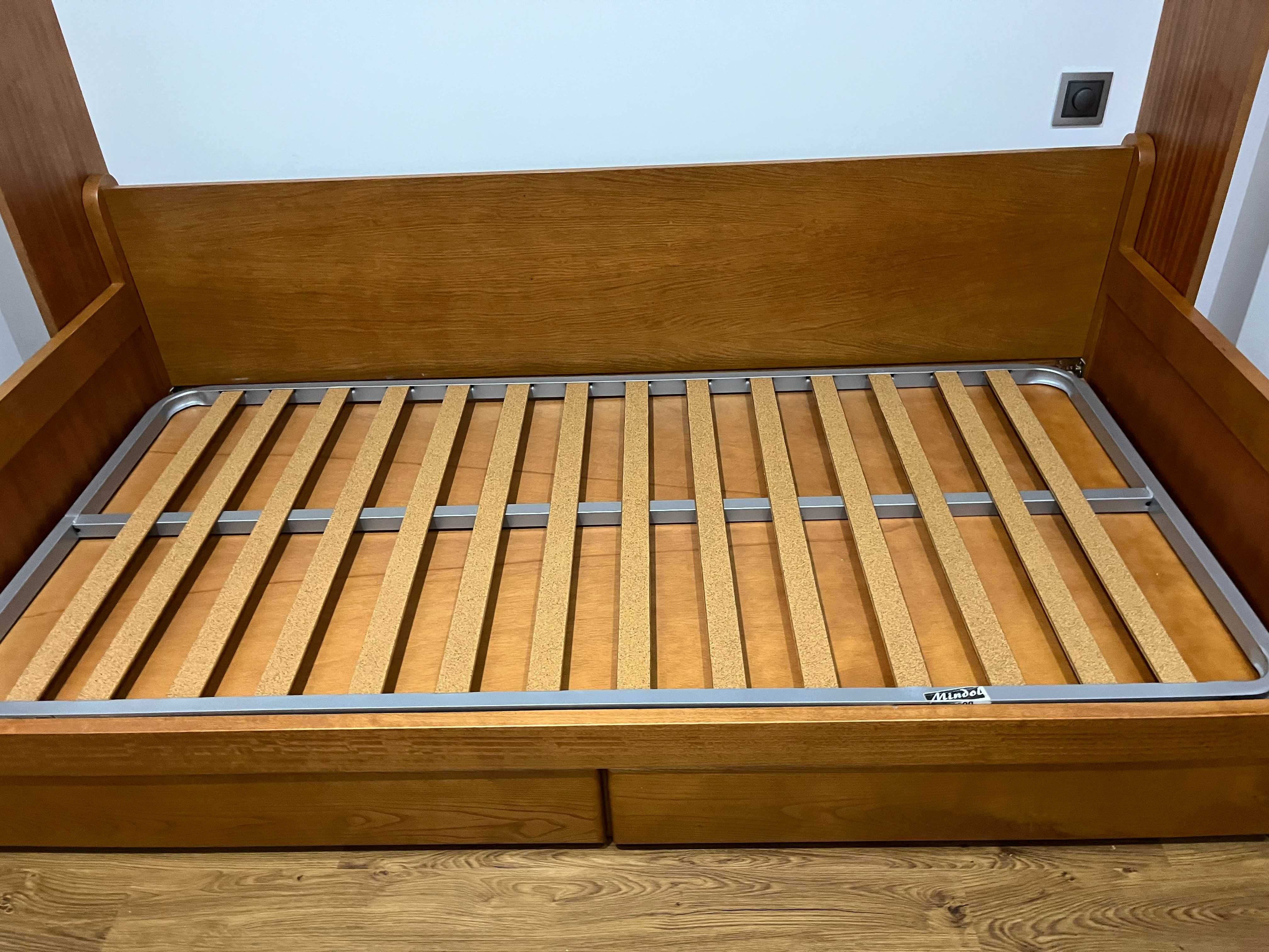 (Studio) Estrutura para cama de solteiro C/arrumação e estante 190X90