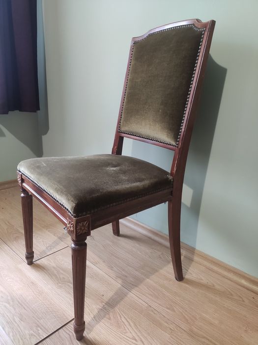 Krzesła do renowacji