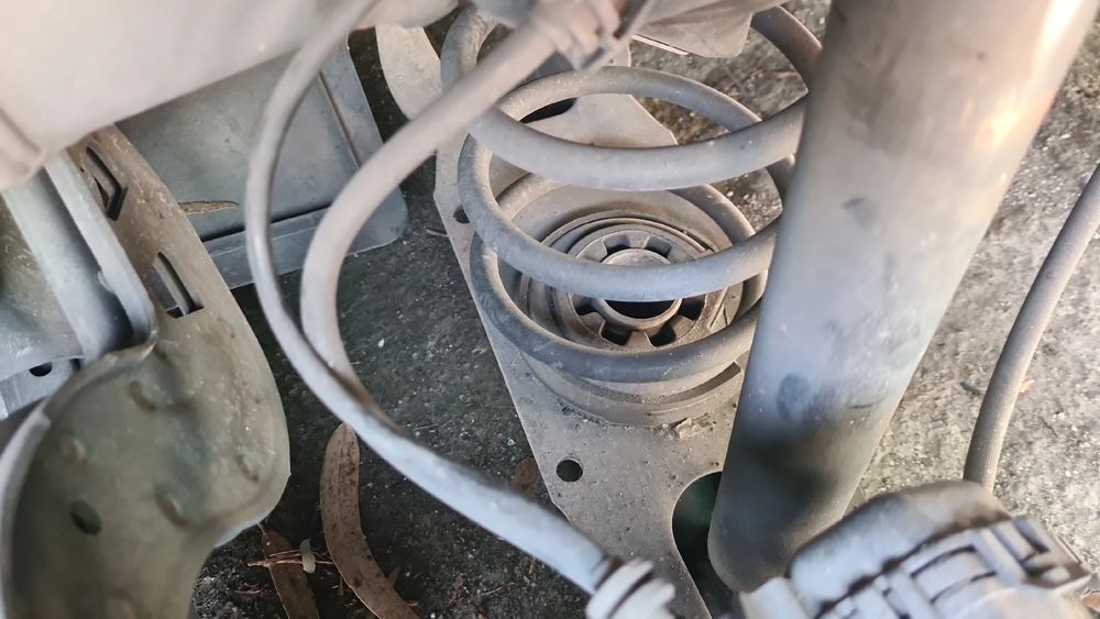 Braço de suspensão trás esquerdo MERCEDES-BENZ Classe A (W176)