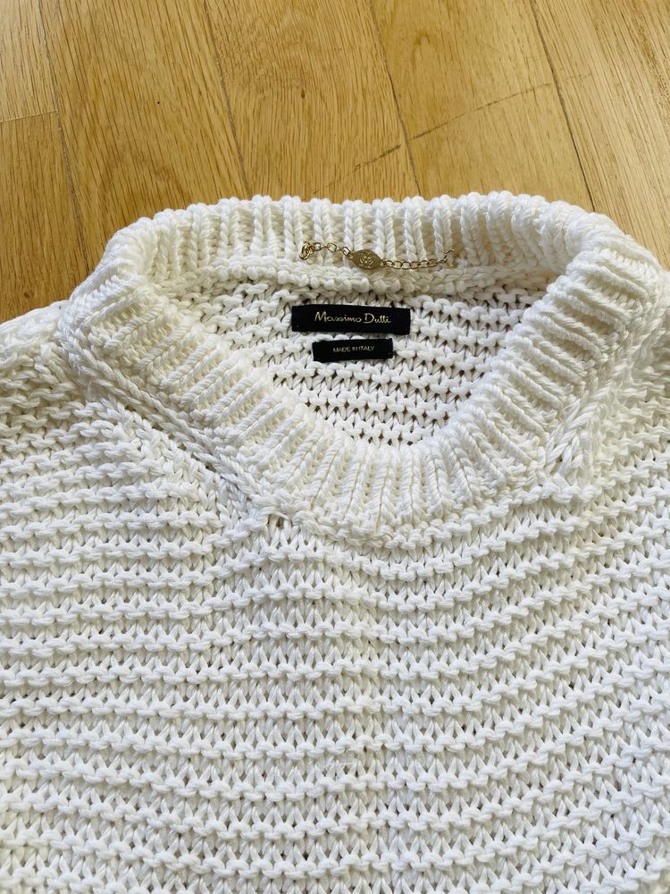 Biały sweter z limitowanej edycji Massimo Dutti