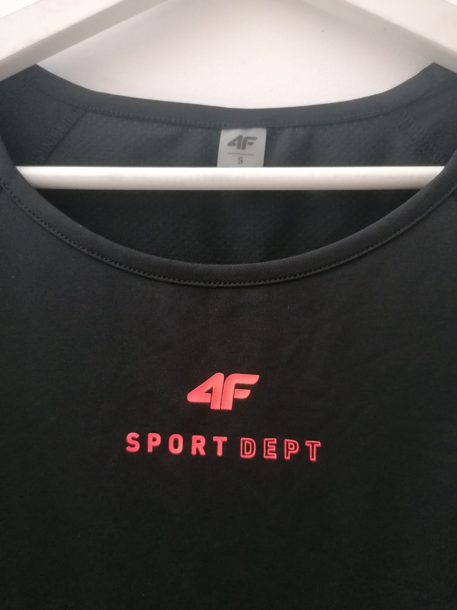Koszulka 4F sportowa czarna