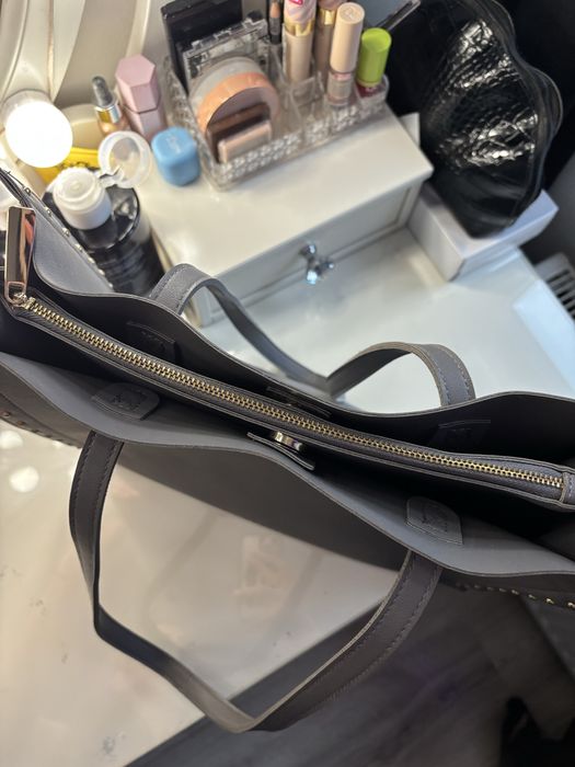 Szara torebka na ramię