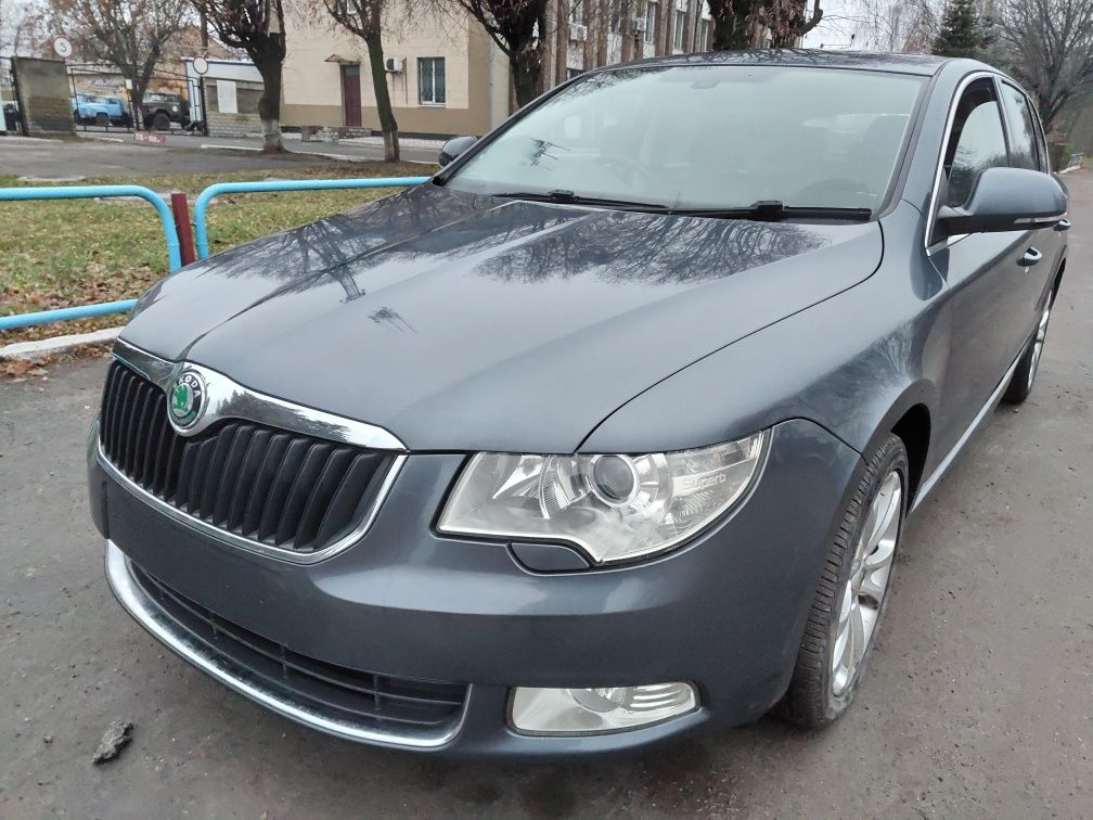 Skoda superb 2 разборка суперб 2 BXE запчасти бампер капот фара дверь