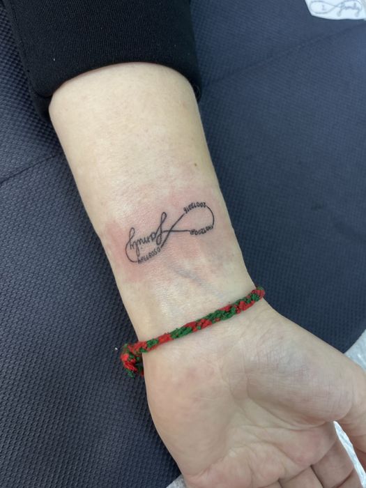 Модель на тату (Гагарина)