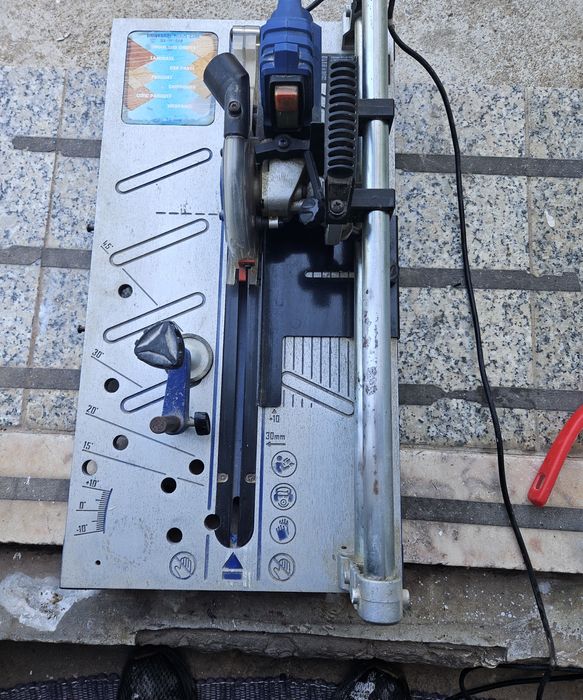 Máquina de corte universal