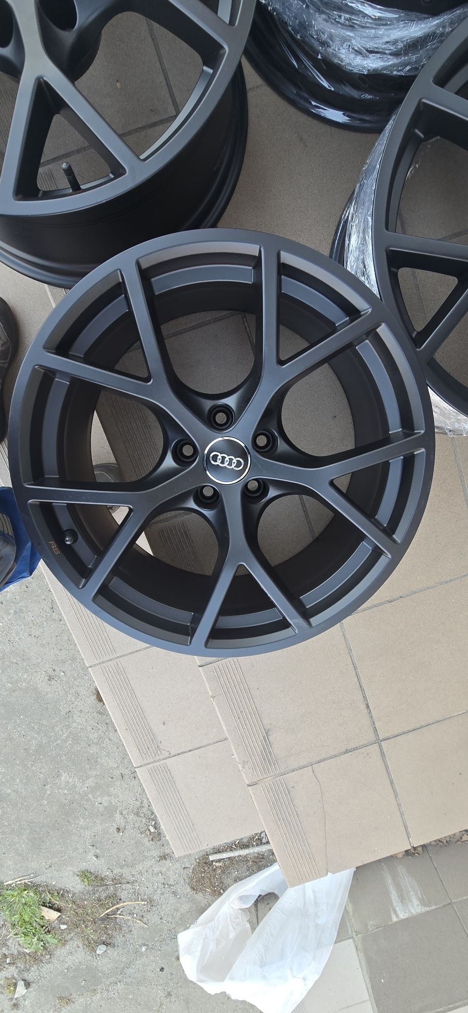 Felgi aluminiowe Audi Rs 19 5x112 et25/8j et46/9 8Y0j
