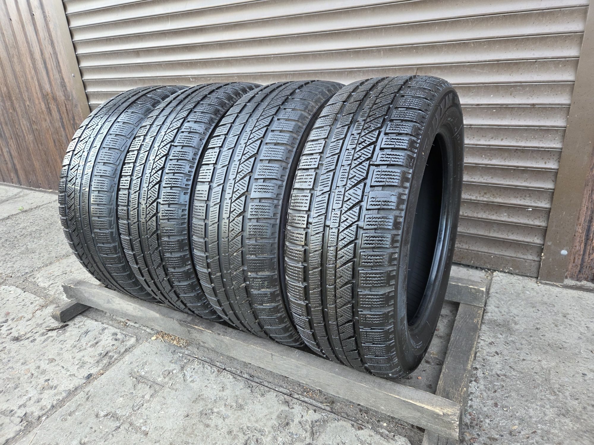 Шини всесезонні 205/55/r16, Bridgestone Blizzak LM-30