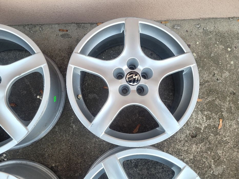 Felgi Alu VW Golf TOYOTA Avensis SUBARU Impreza 5x100 18 Cali 8J