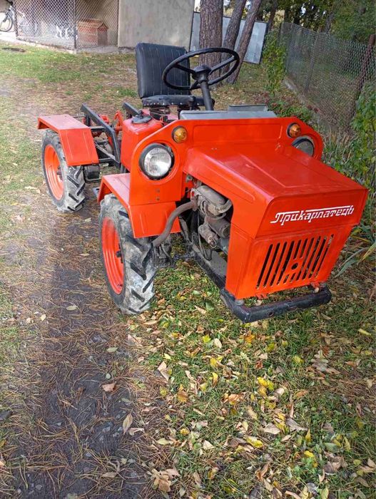 Трактор Прикарпатець
