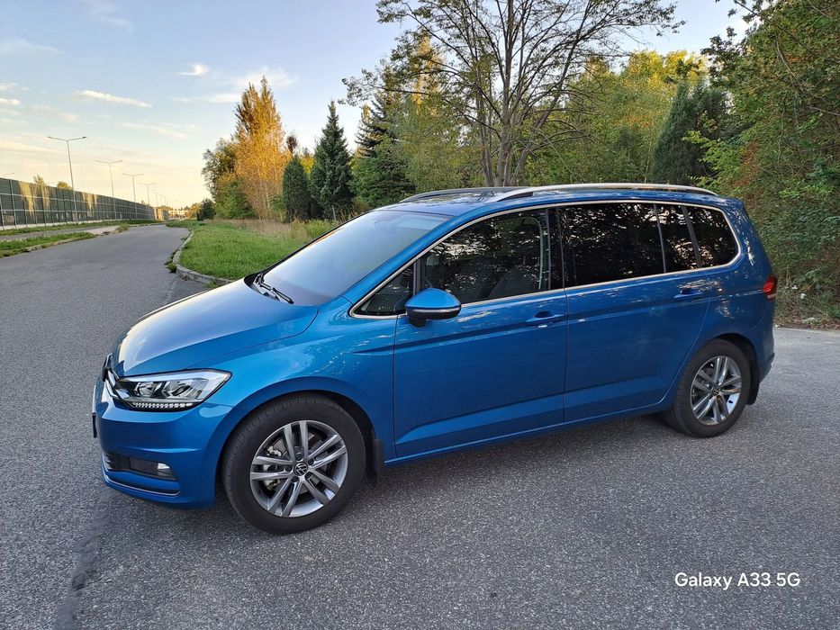 Volkswagen Touran VW Touran 1.5 Highline 2021 Jak nowy.