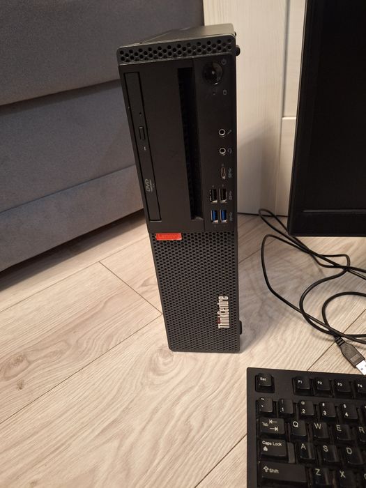 Komputer stacjonarny Lenovo ThinkCentre M920S + monitor HP VH22 + klaw