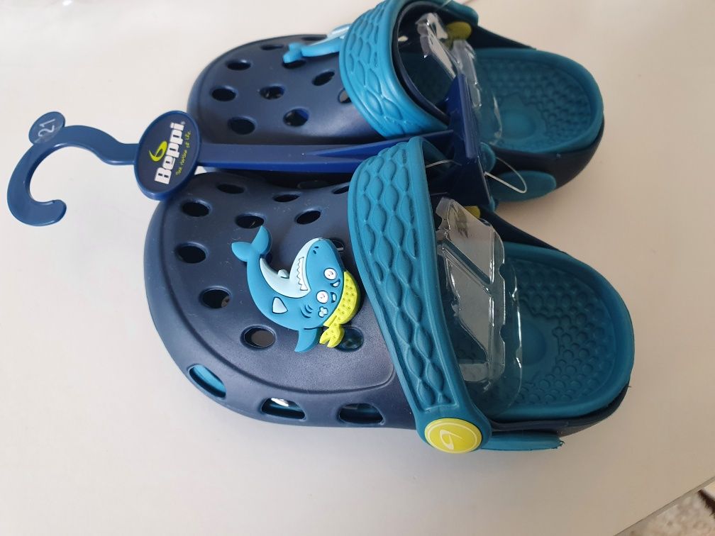 Socas/crocs beppi tam. 21 NOVAS