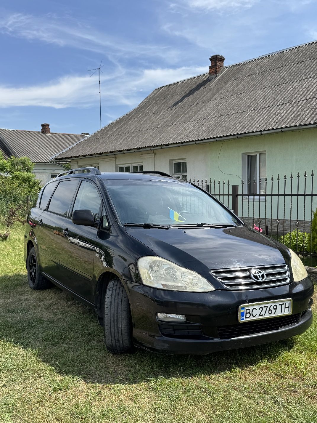Продам Toyota avensis verso 2005р.