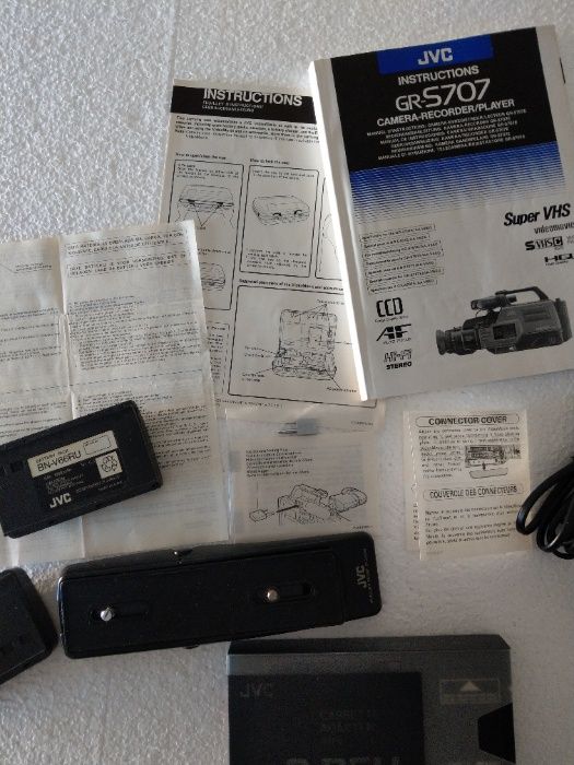 Vintage Camera de Vídeo - JVC GR-S707 Super VHS-C - c/ Mala JVC