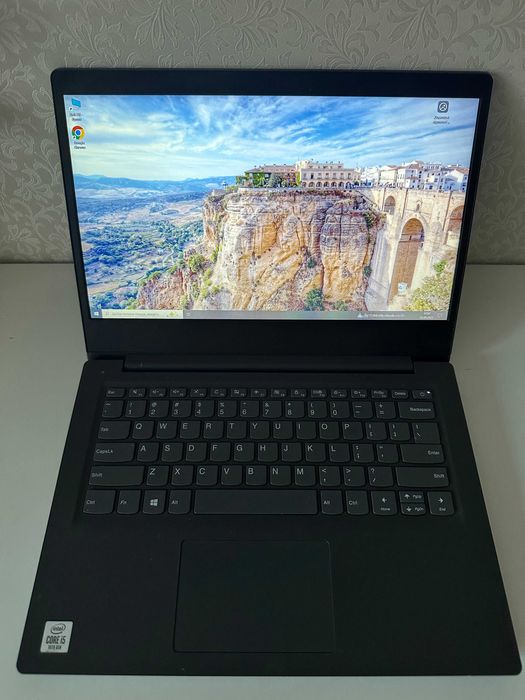 Ноутбук Lenovo V14-IIL i5 1035G1 RAM 8Gb SSD 250Gb