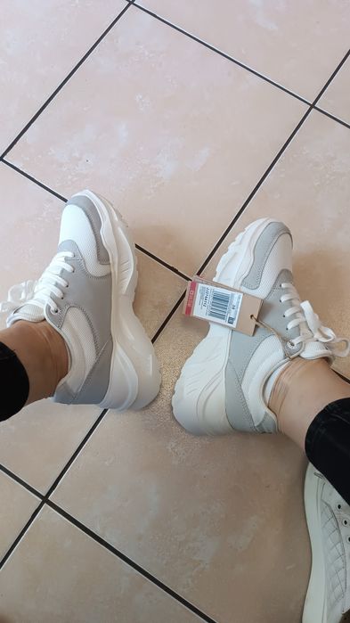 Кросівки снікерси