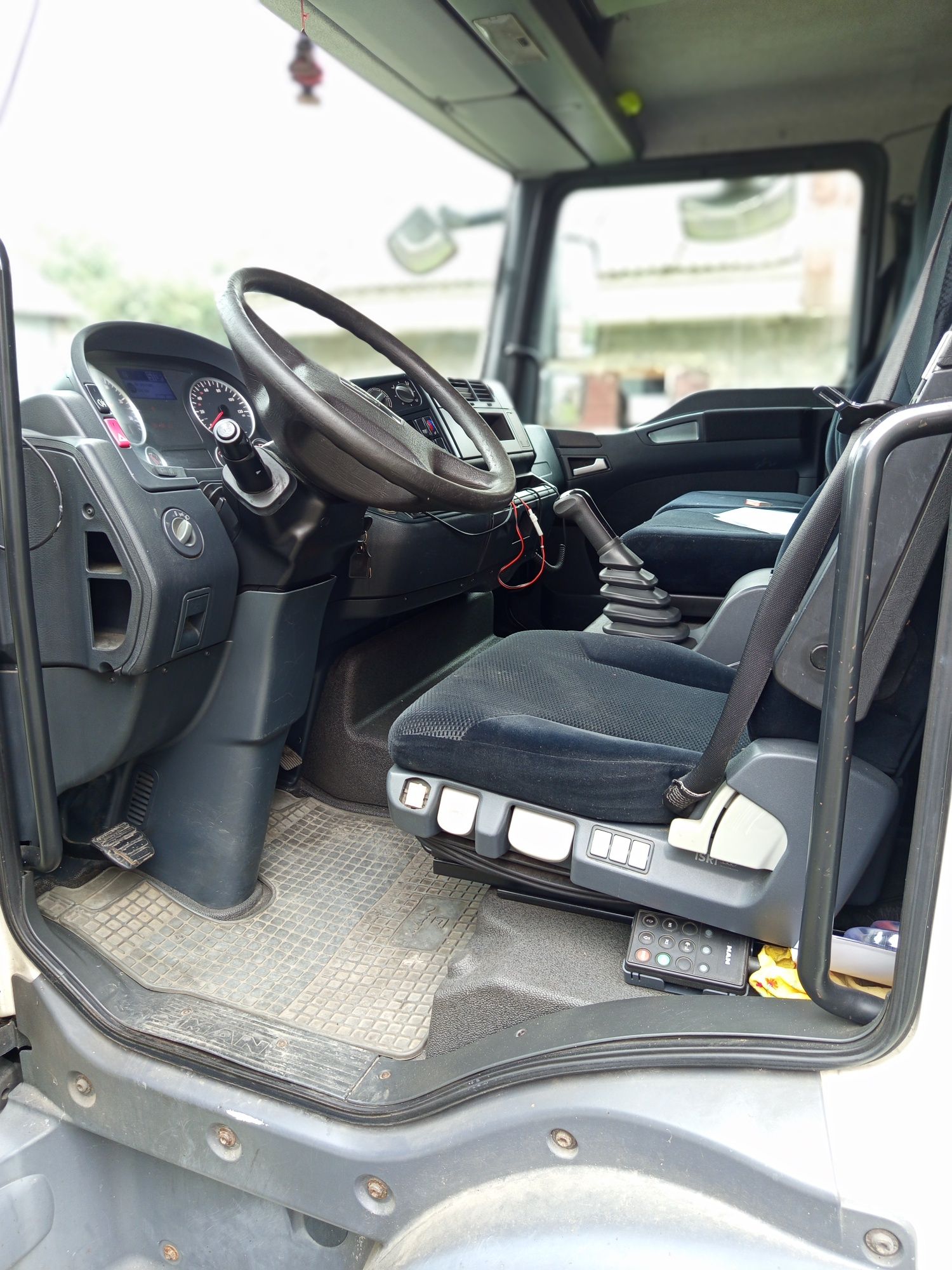 MAN TGL 8,180 blandeka-winda 2010 rok 410tys,DMC 8800kg