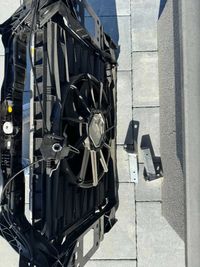 Audi E-tron 4KE Телевизор, радиатор, радиаторы вентиляторы