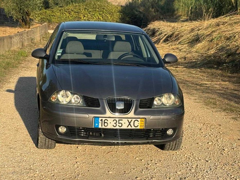 Seat Cordoba 1.4 TDI – 2004 | Económico & Confiável