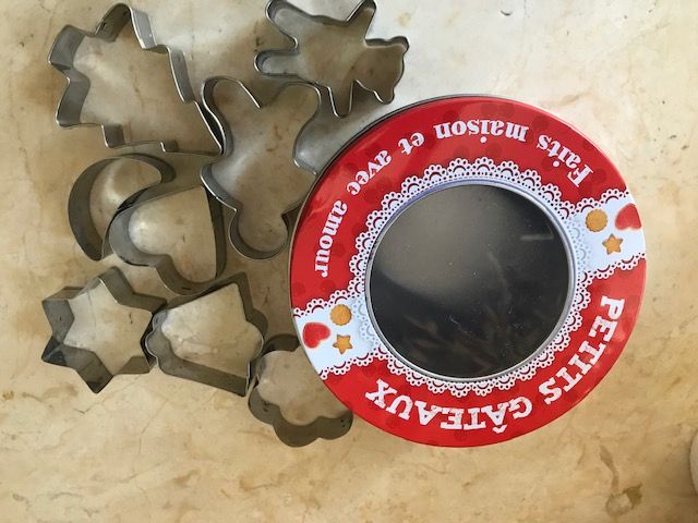 Caixa com 8 formas de natal para bolachas - nunca usadas