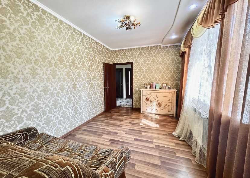 Продам хороший дом на Немышле ,180 м2 с ремонтом (код 5215)