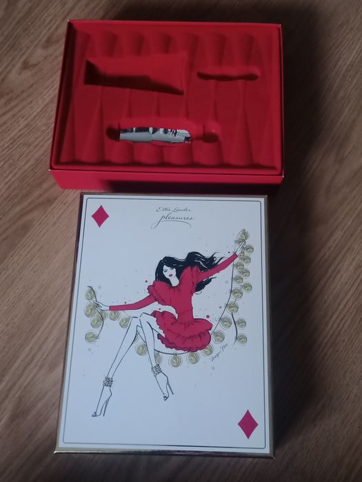 Caixas vazias cofree Estée Lauder