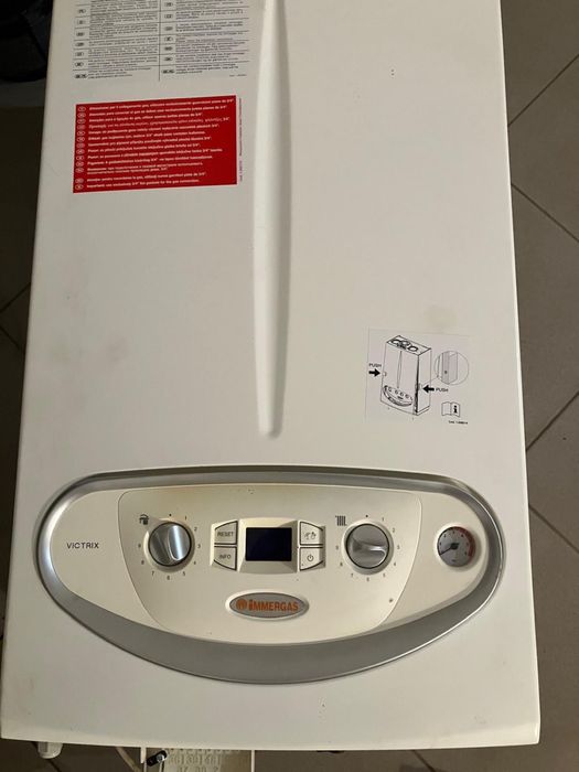 Sprzedam uszkodzony piec Viessmann