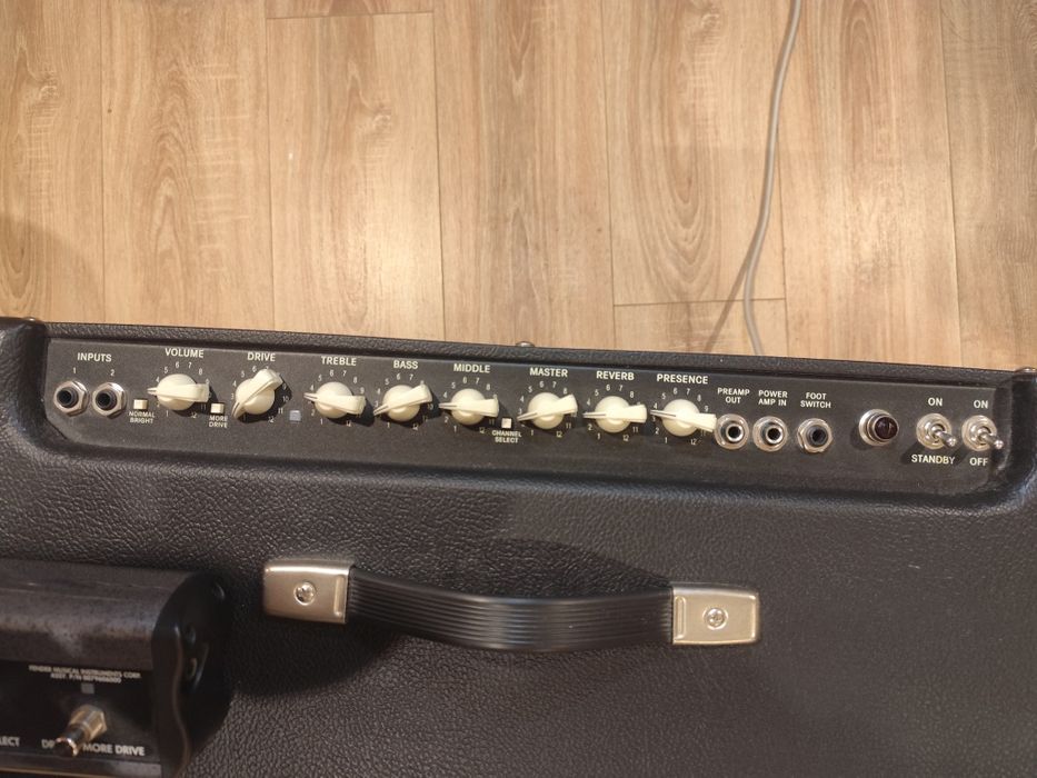 Amplificador Fender Hot Rod Deluxe IV