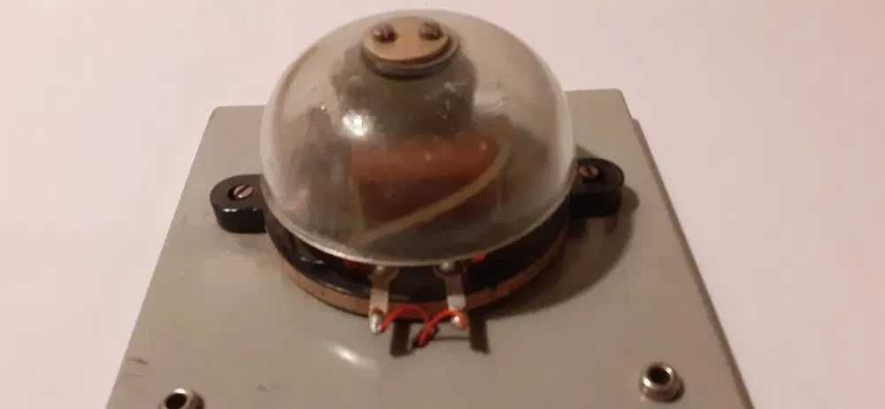 Dzwonek z czasów PRL