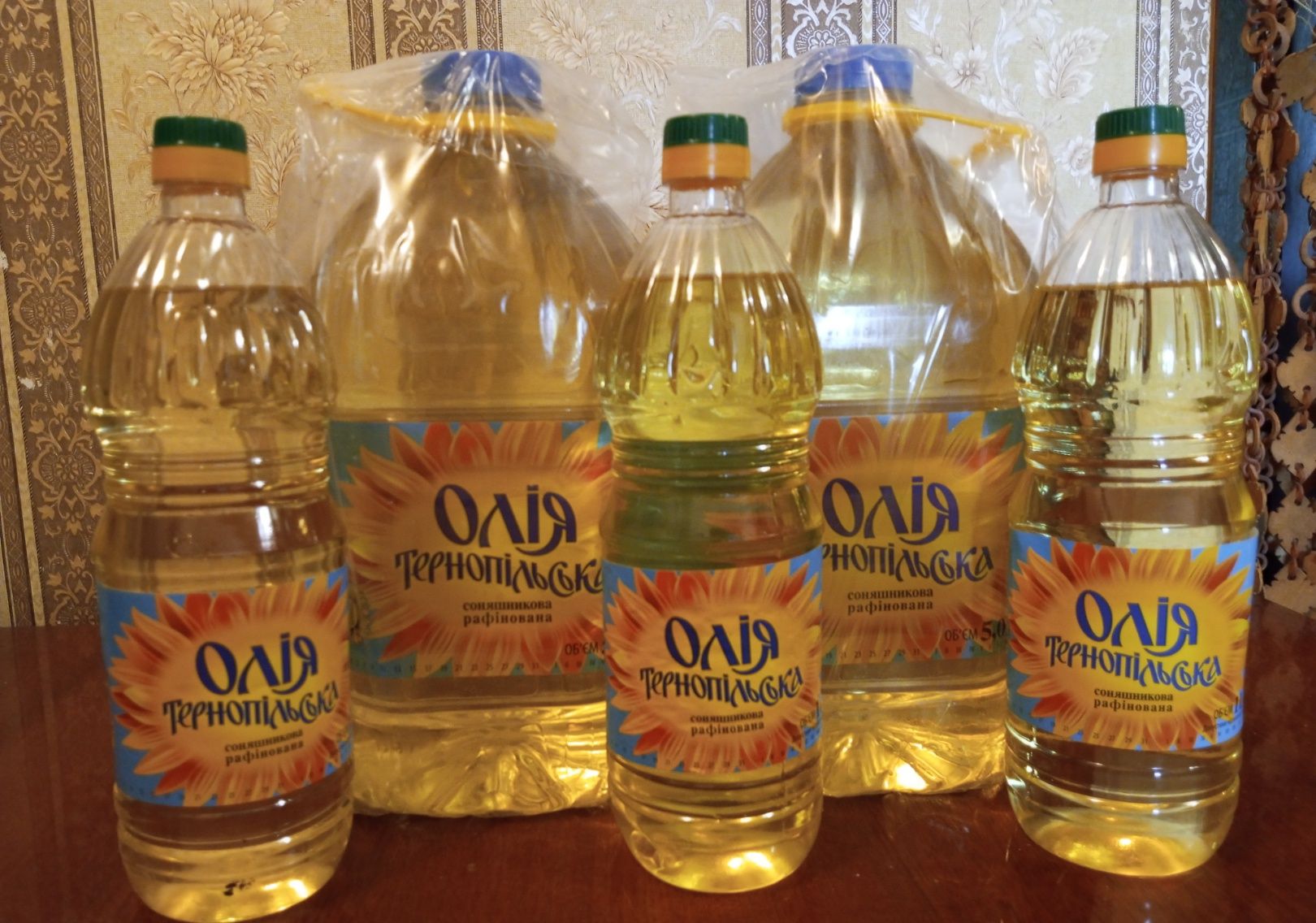 Ікра з кабачків.  Паштет,Згущонка,Томат,Макарони,Чай,Сік,