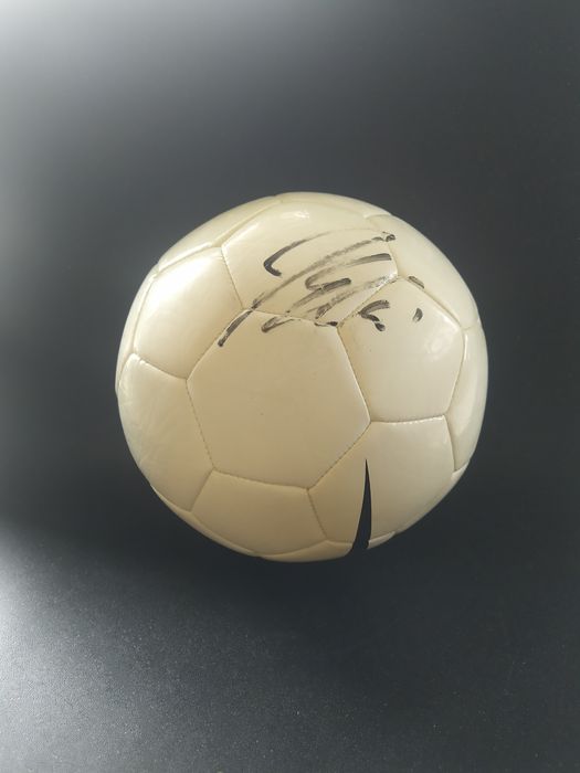 Piłka z oryginalnym podpisem Błaszczykowskiego