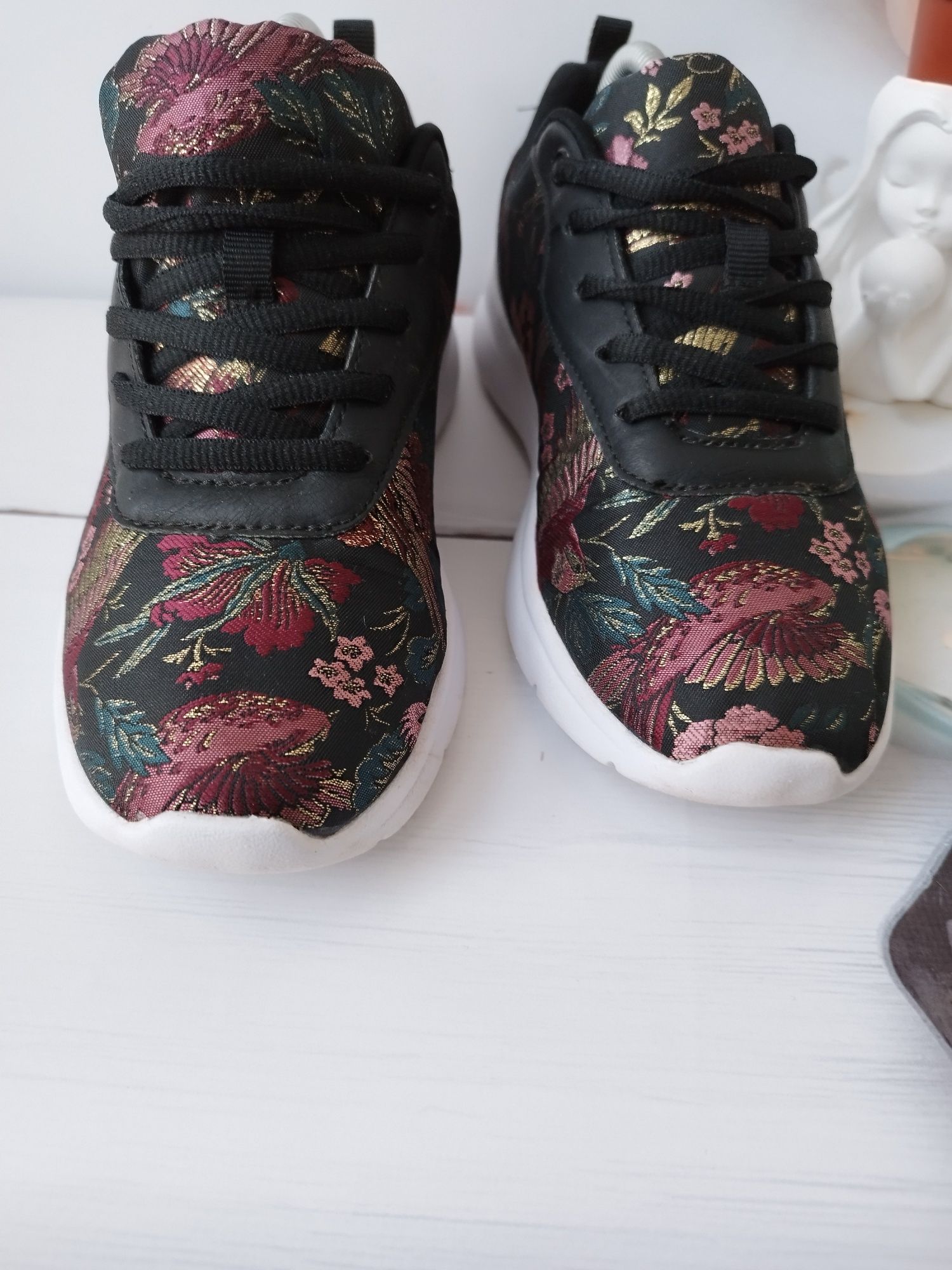 stylowe trampki sneakers Dinsko rozmiar 37 kwiaty glamour