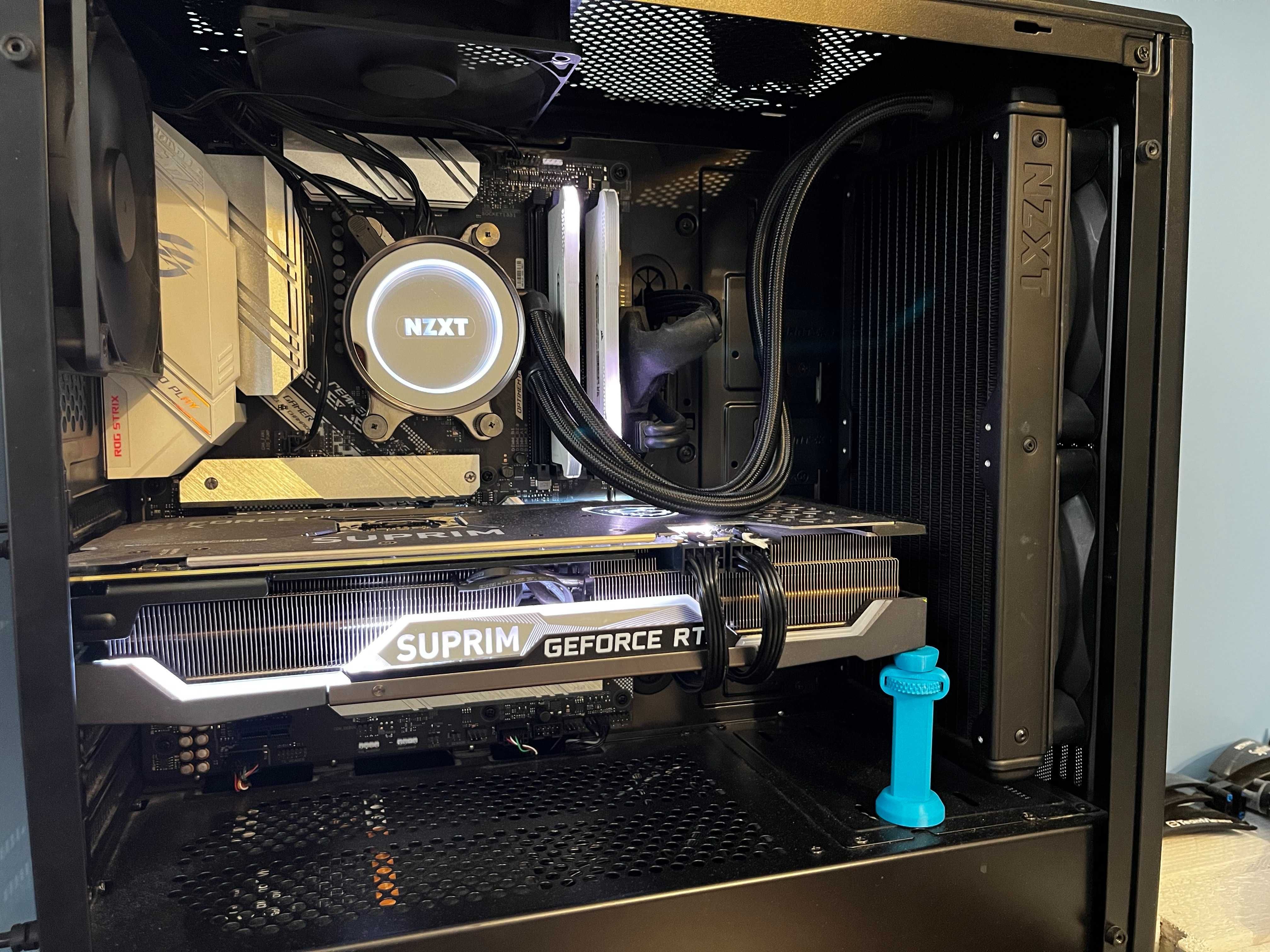 Komputer dla Gracza R7 5800x, RTX3070, B550-A ROG, 32GB DDR4, NZXT X62