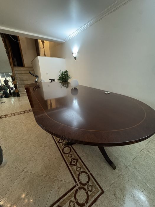 Mesa de jantar grande