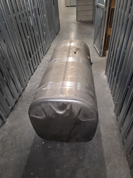 Zbiornik paliwa Scania Super 700L Nowy typ