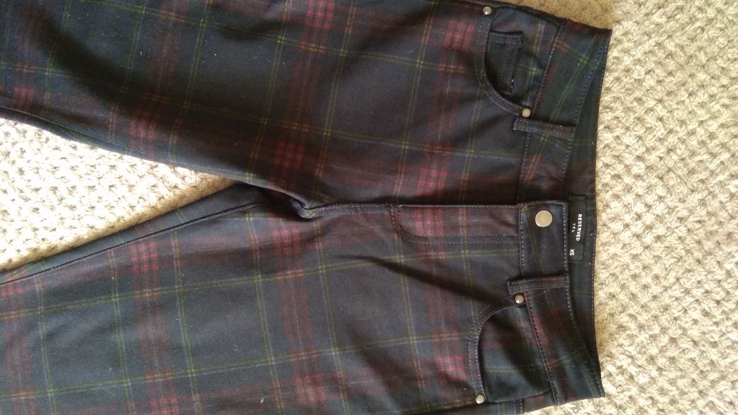 Spodnie XS/34 Reserved kratka/krata