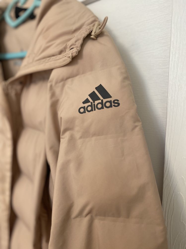 Продам пуховик adidas