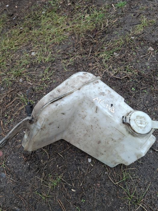 Бачек омивача Мерс Мл 163