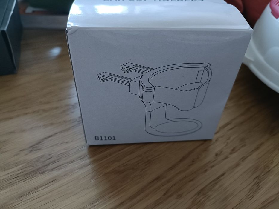 Uchwyt na kubek do samochodu