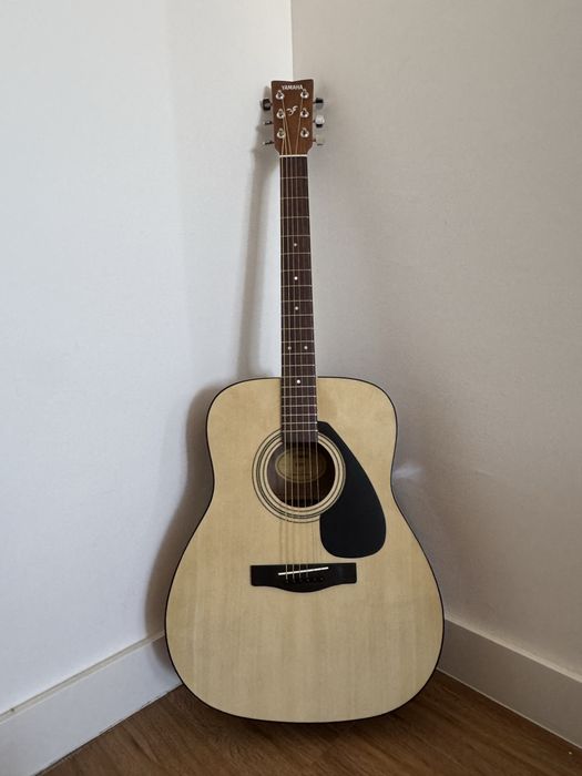 Guitarras Yamaha F310