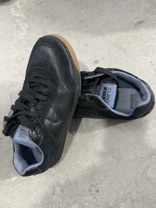 Стильні та зручні кеди у школу clarks