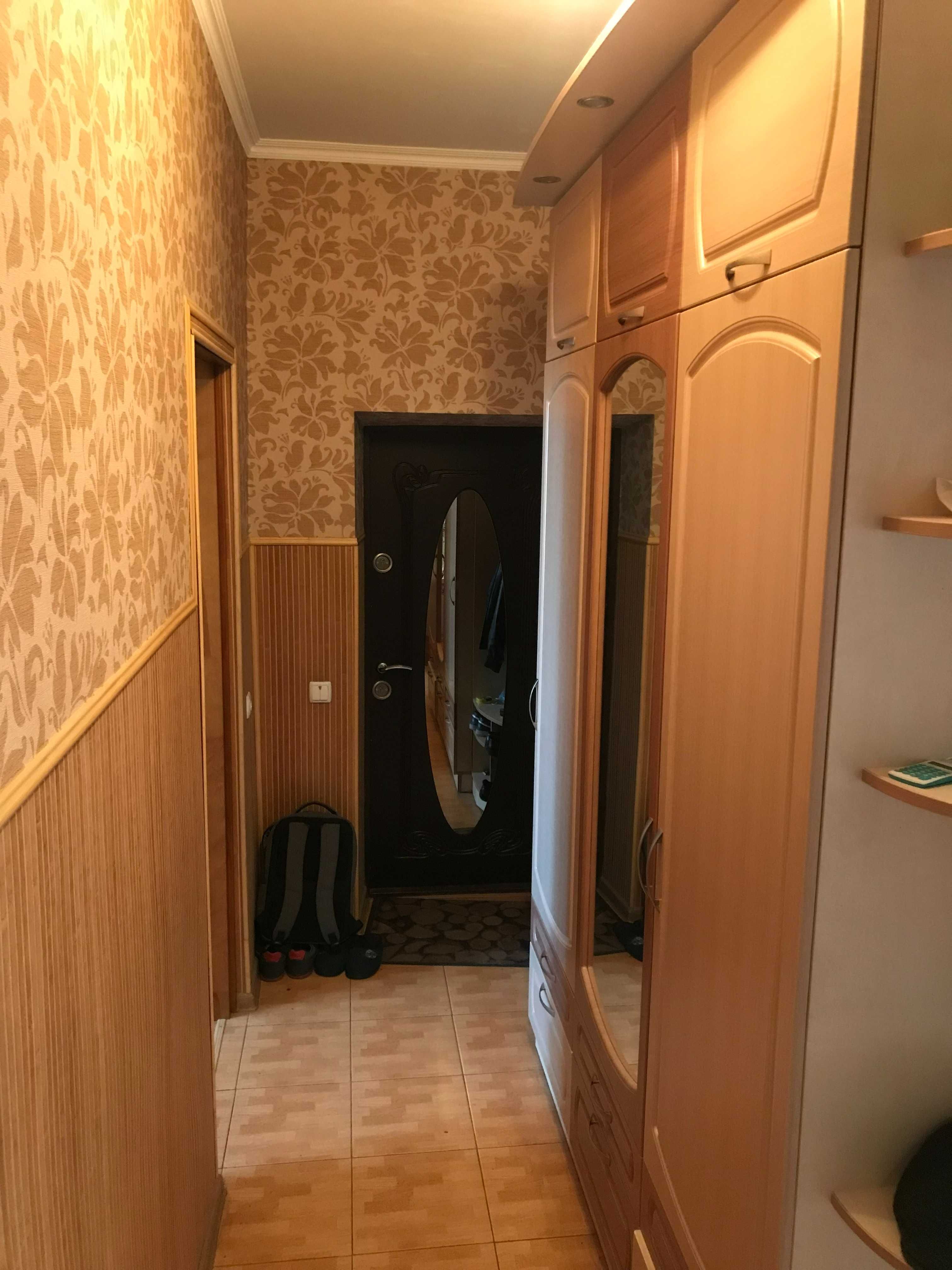 Продам квартиру з меблями та технікою