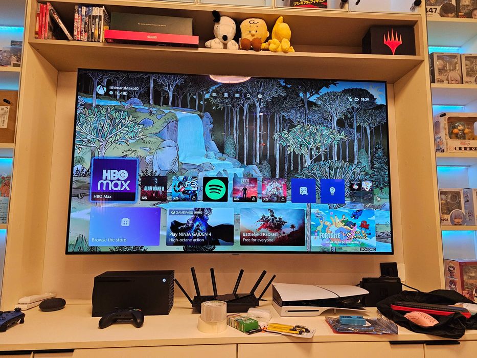 Xbox Series X + Comando + 5 Jogos