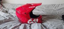 Kask rowerowy downhill z gardą SixSixOne matador red