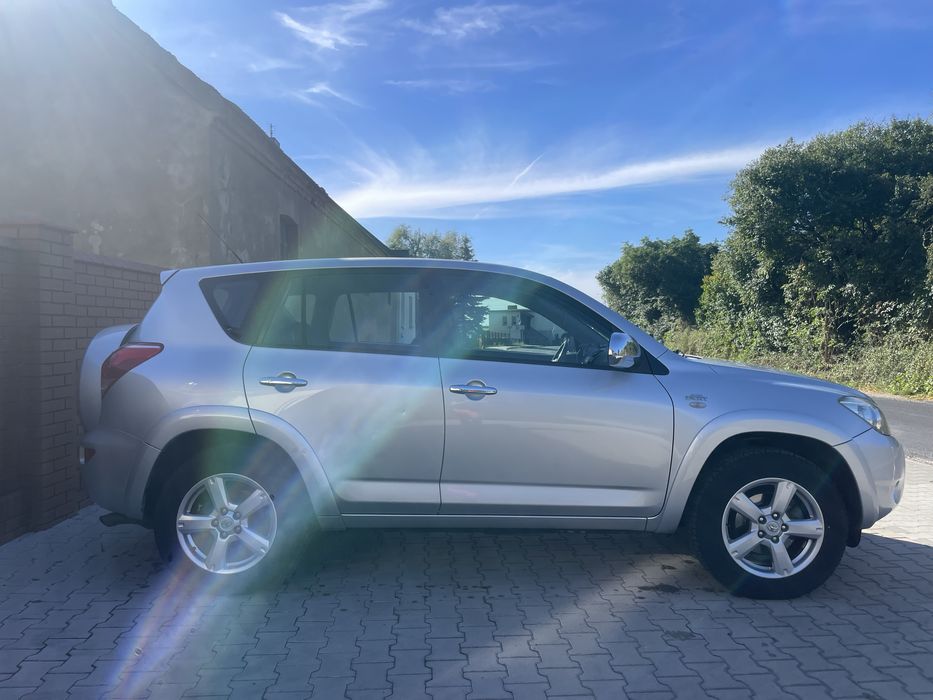 Toyota Rav4 2.2  177 KM