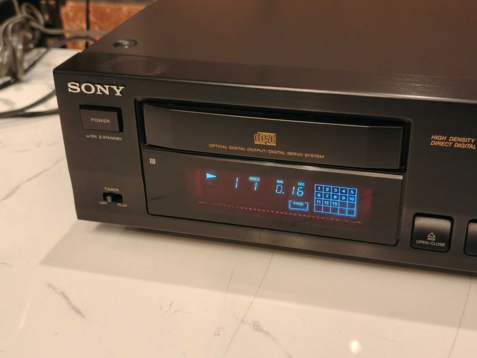 SONY CDP-711 ! Znakomity odtwarzacz CD ! OKAZJA