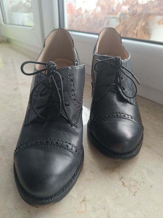 czółenka na obcasie retro