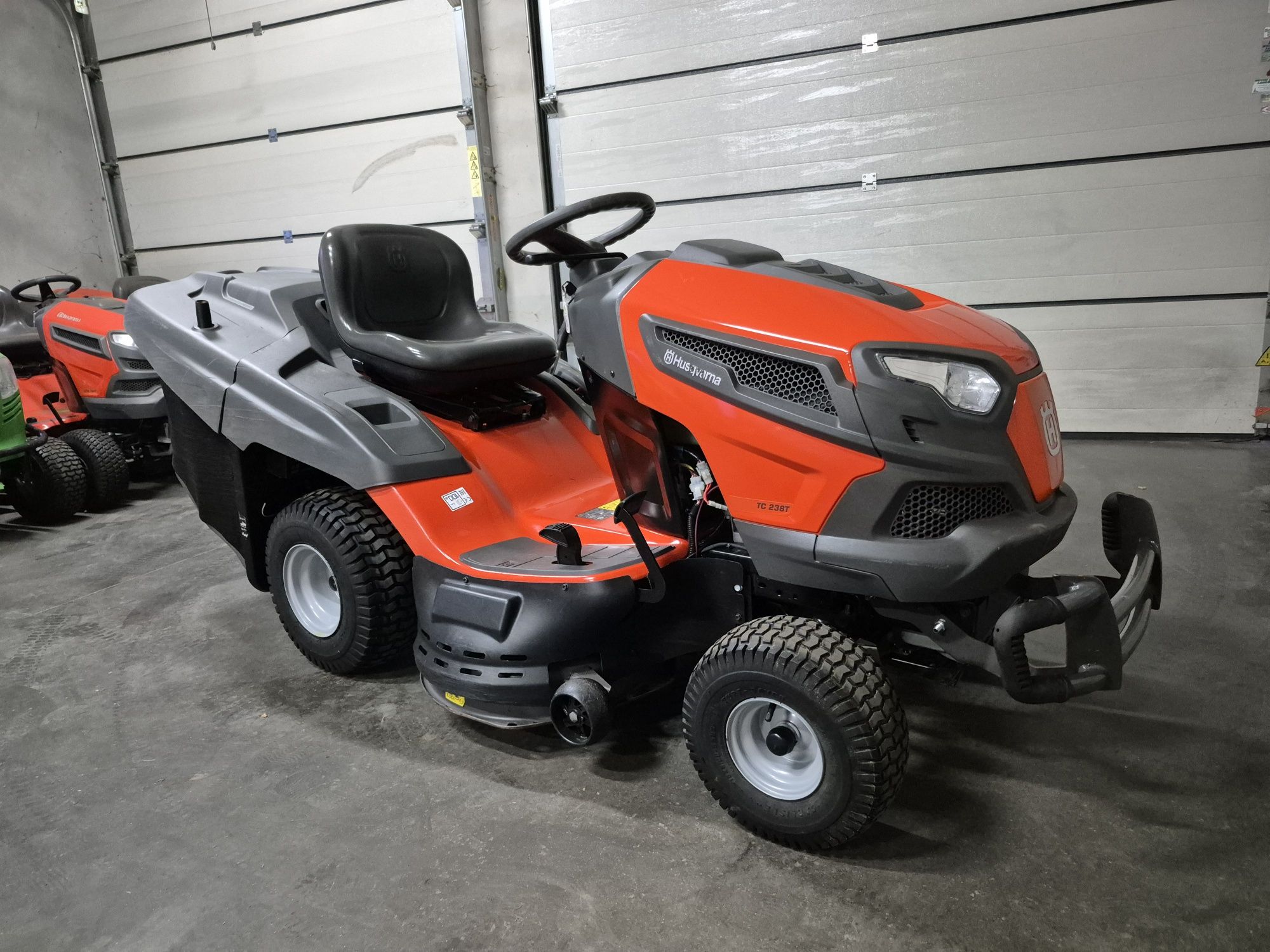 Kosiarka traktorek Husqvarna TC 238t