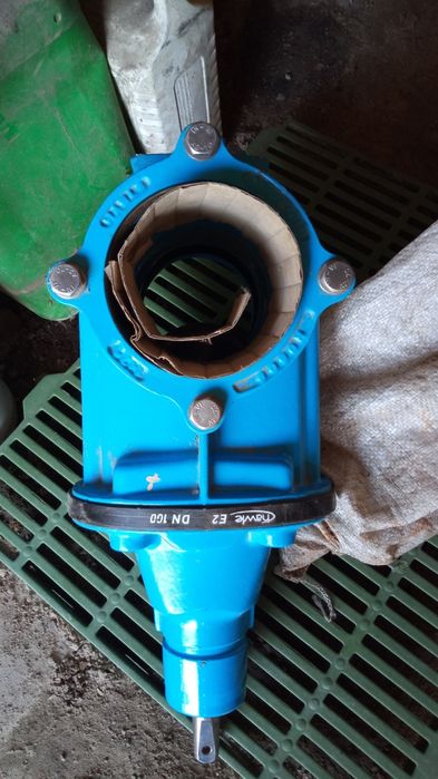 Задвижка для пластиковых труб