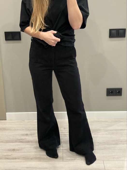 Джинси кльош манго